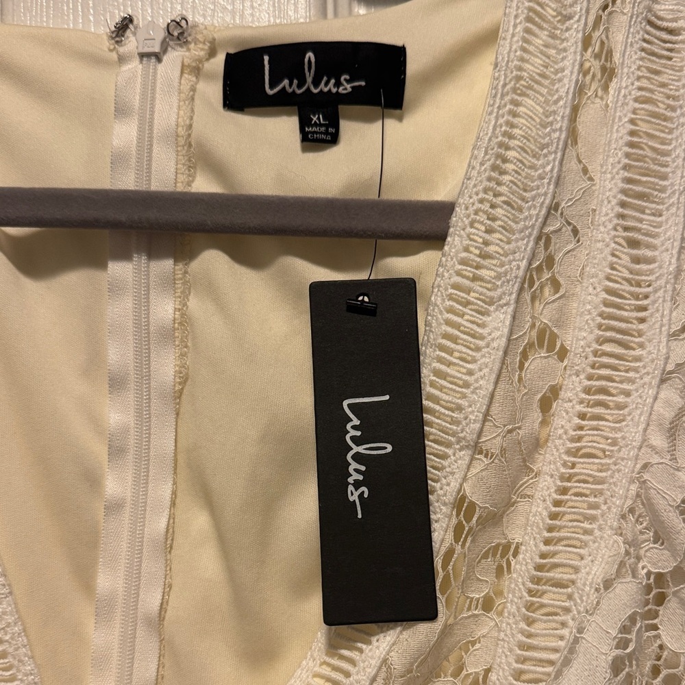 Lulu's White Strapless Lace Romper with V-Neck - Picture 3 of 5